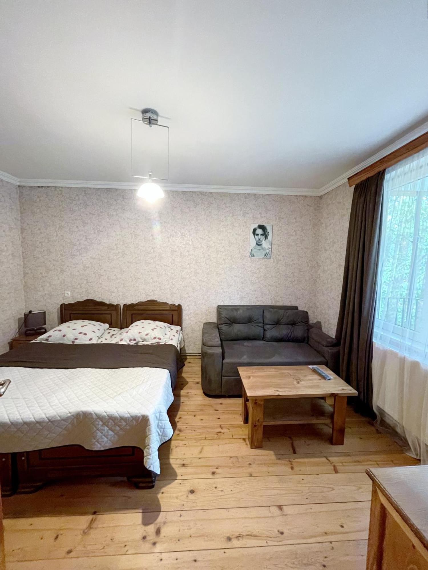 Guest House On Meskheti Borjomi Exteriör bild