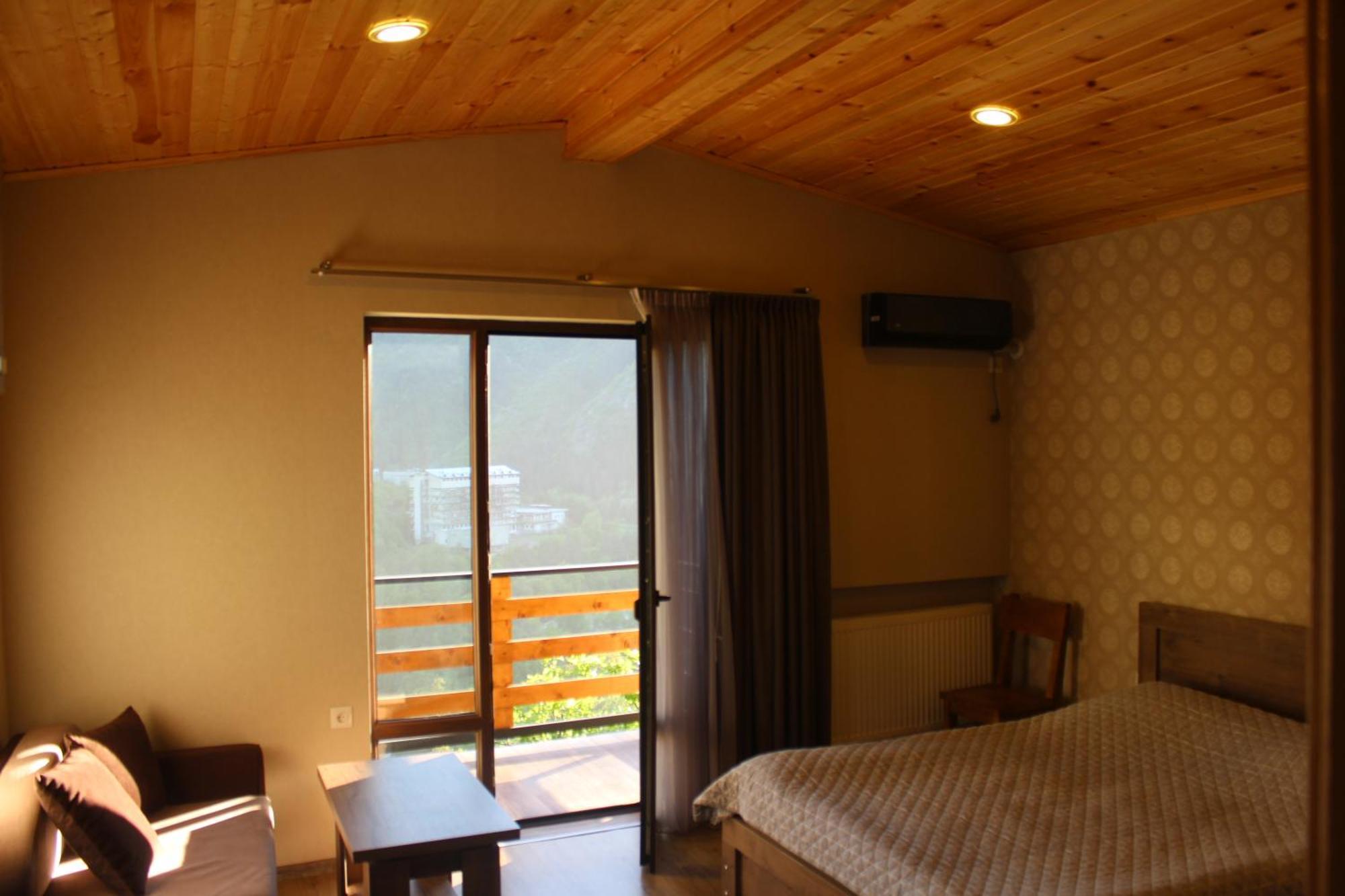 Guest House On Meskheti Borjomi Exteriör bild