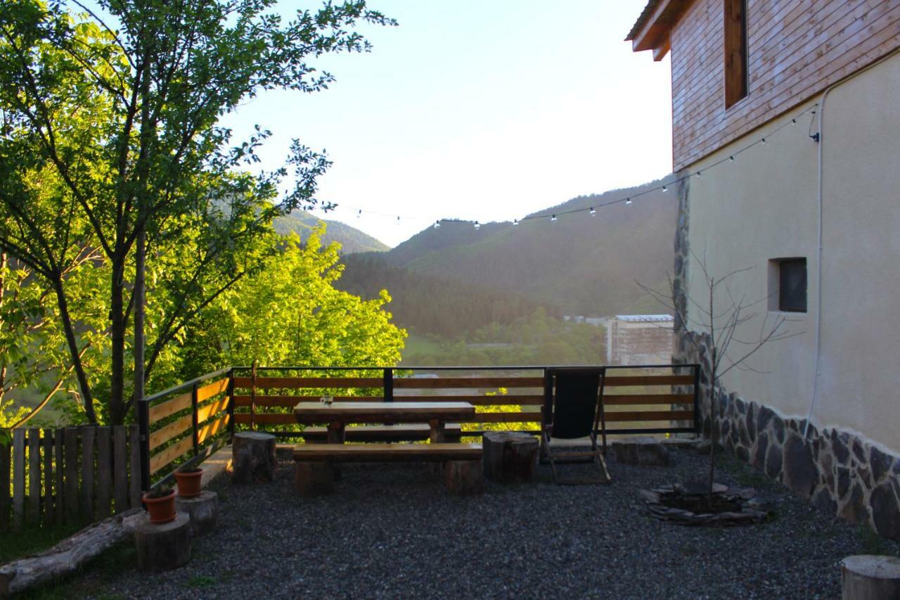 Guest House On Meskheti Borjomi Exteriör bild
